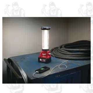 Milwaukee - M18 LL-0 ไฟตะเกียง 18 โวลต์ พร้อมที่ชาร์จ USB (เครื่องเปล่า) ปรับระดับความสว่าง 4 ระดับ ทนทานต่อแรงกระแทก 4
