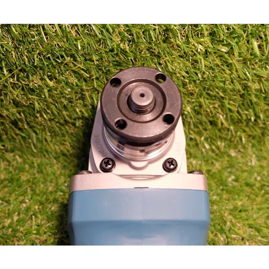 MAKITA เครื่องเจียร์ 5” มากีต้า รุ่น M9002B 5นิ้ว 11,000รอบ/นาที 1050W สวิทซ์บีบล่าง M9002 ลูกหมู หินเจียร์ (แทน MT904) 6