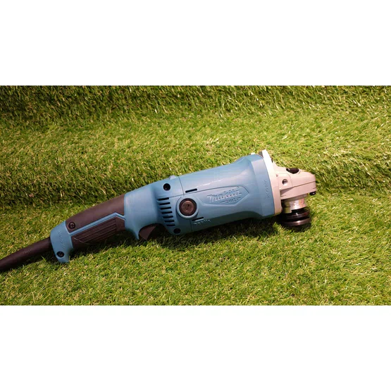 MAKITA เครื่องเจียร์ 5” มากีต้า รุ่น M9002B 5นิ้ว 11,000รอบ/นาที 1050W สวิทซ์บีบล่าง M9002 ลูกหมู หินเจียร์ (แทน MT904) 5