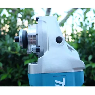 MAKITA เครื่องเจียร์ 9นิ้ว มากีต้า รุ่น GA9060 2200W ลูกหมู 9" หินเจียร์ ไฟฟ้า เครื่องเจียรไฟฟ้า **ส่งเร็ว ของแท้100%** 2